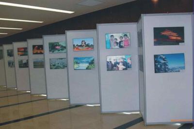 南京展覽展示服務全面解析 書畫展板租賃、展覽展板出租與德式展架租賃指南